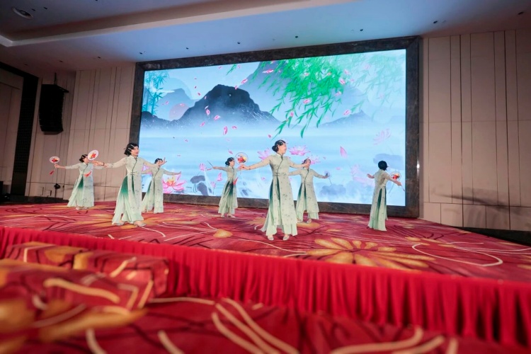 1761537999669623.jpg 88.jpg