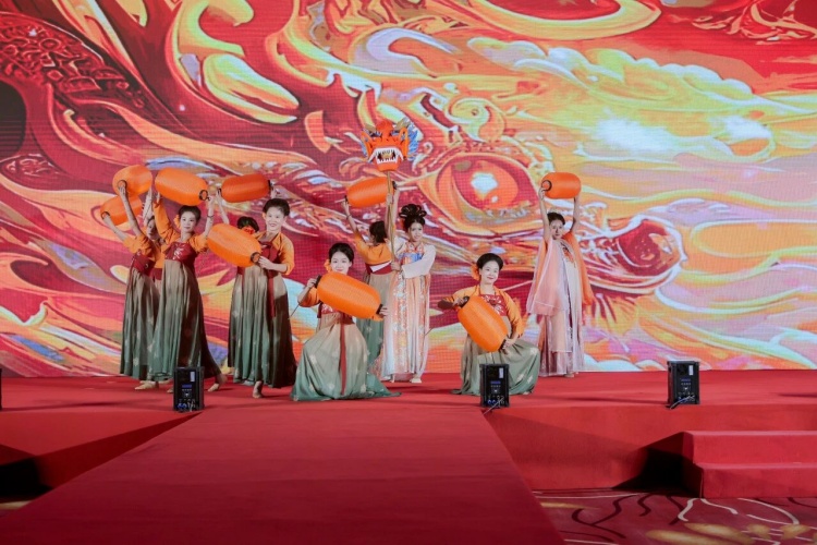 1761545989263441.jpg 228.jpg